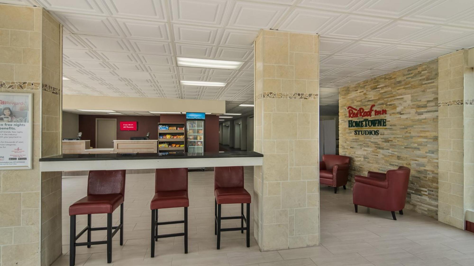 Hometowne Studios By Red Roof And Conference Center Chicago - N Aurora Naperville North Aurora Екстер'єр фото