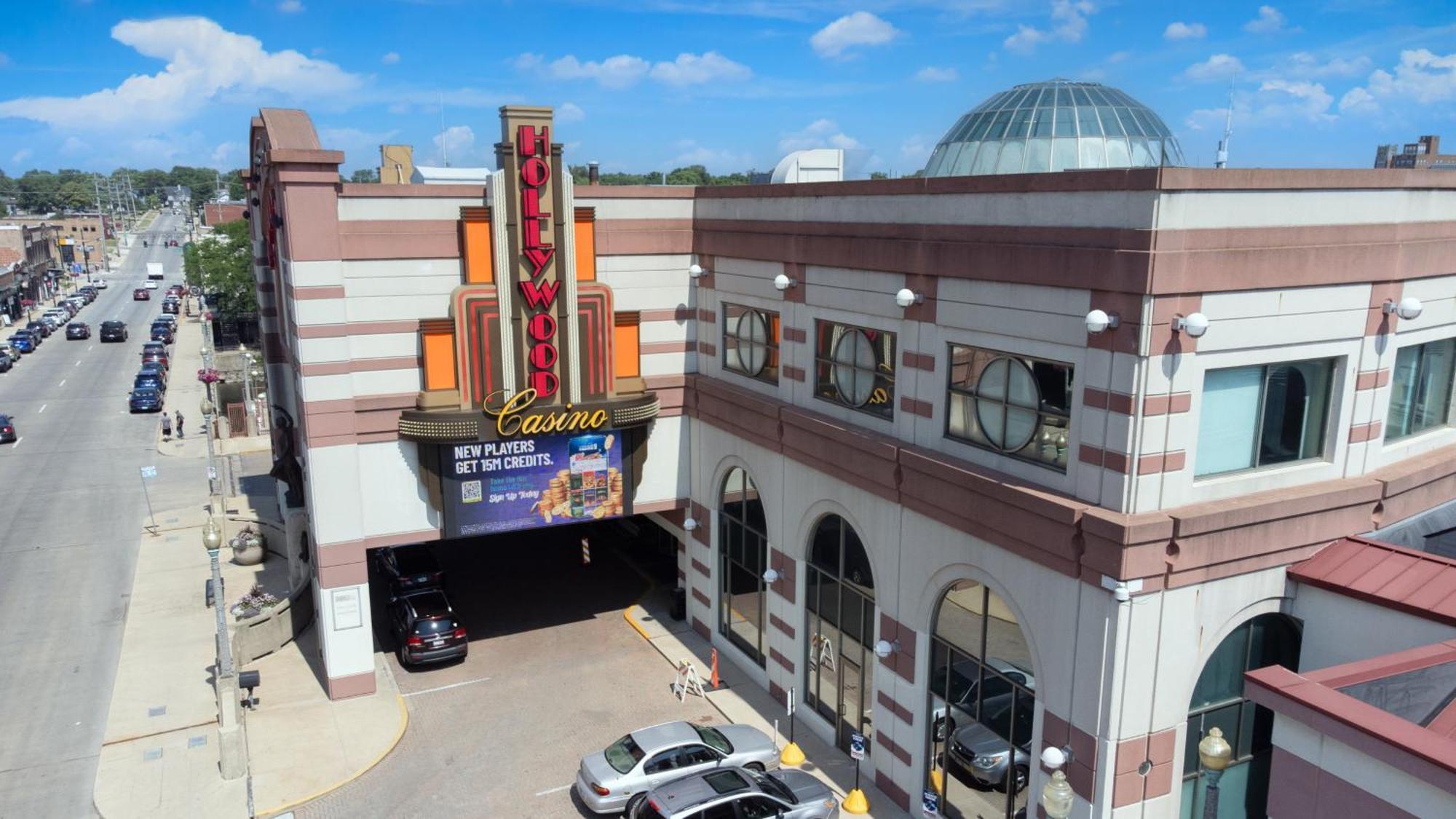 Hometowne Studios By Red Roof And Conference Center Chicago - N Aurora Naperville North Aurora Екстер'єр фото